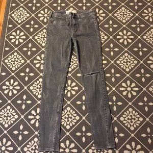 Grey Hollister skinny Jeans!!